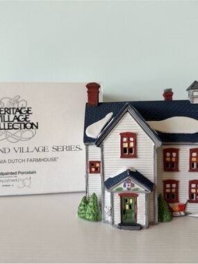 Department 56 New England - Pennsylvania Dutch Farmhouse